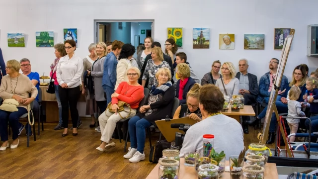 Tczew - Licytowali obrazy pani Kasi. Trwa zbiórka na platformę