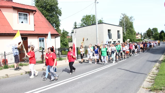 Tczew - Pielgrzymi coraz bliżej celu. Przejdą blisko pół tysiąca kilometrów!