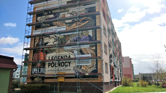 Tczew - Mieszkańcy pytają o "piwny" mural. "Kto nas obdarował tym wątpliwym dziełem sztuki?"