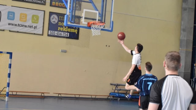 Tczew - Eliminacje do finału Powiatowej Licealiady w Koszykówce Chłopców