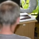 Tczew - Chciał dostać się do żony - kopniakami wybił dziurę w drzwiach. Miał... ponad 3 promile