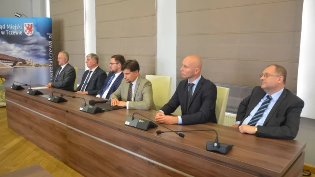 Tczew - "Dzieje się rewolucja". Tczew podpisał z Energą list dotyczący rozwoju elektromobilności 