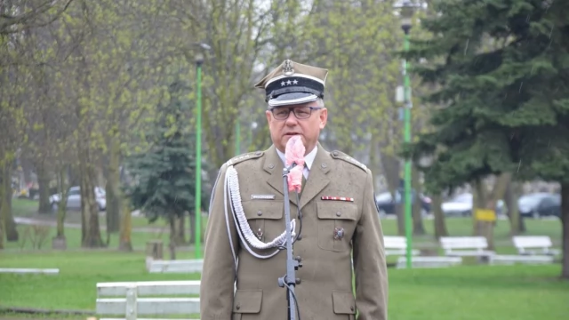 Tczew - Saperzy, którzy zginęli przy rozminowywaniu Tczewa, upamiętnieni