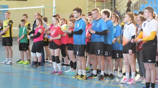 Tczew - Mikołajkowe siatkarskie zmagania