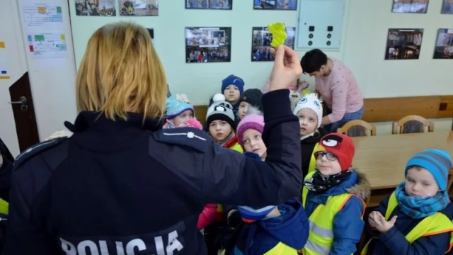 Tczew - Przedszkolaki z wizytą na komendzie
