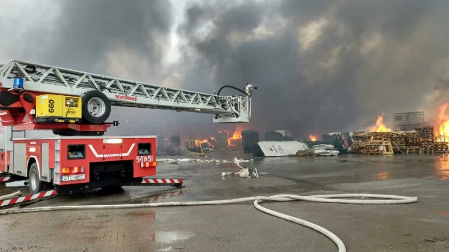 Tczew - Poważny pożar w Zajączkowie Tczewskim. Kilkanaście zastępów straży na miejscu
