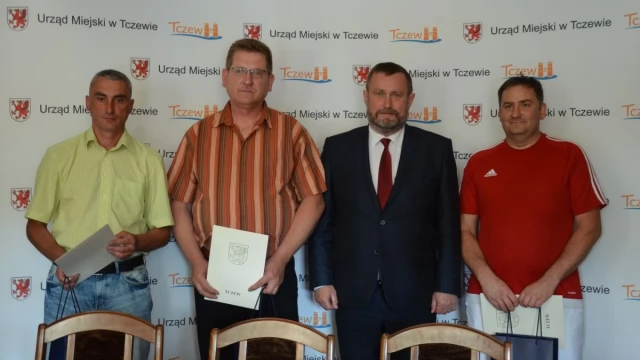 Tczew - "Może jest bezdomna - czy coś". - A nawet jeśli?!" Załoga śmieciarki pomogła nieprzytomnej kobiecie
