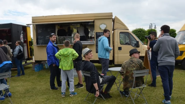 Tczew - Ale pysznie! Na bulwarze zagościły food trucki