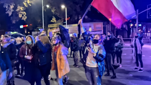 Tczew - Tczewianie znowu wyszli na ulice. #StrajkKobiet [WIDEO]
