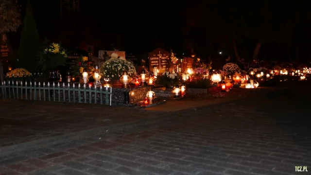 Tczew - Cmentarz nocą z dnia 1.11.2016 - godz. 23 [FOTO] [bez komentarza]