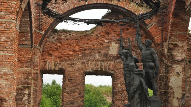 Tczew - Rosyjska Arktyka 2013. Wiadomości z Barlovento II - podróż w górę Newy i pierwsze problemy