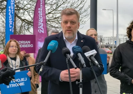 Tczew - Adrian Zandberg w Tczewie z ostrą krytyką zmian ws. składki zdrowotnej