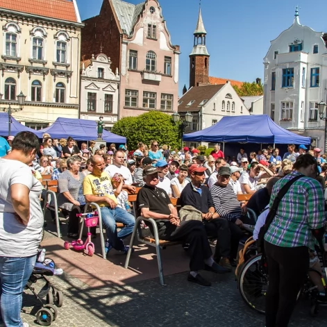 Tczew - Dzień Godności Osoby Niepełnosprawnej. Wystąpił CZESŁAW ŚPIEWA SOLO ACT