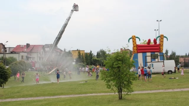 Tczew - Na Górkach świętowali i bawili się pod chmurką