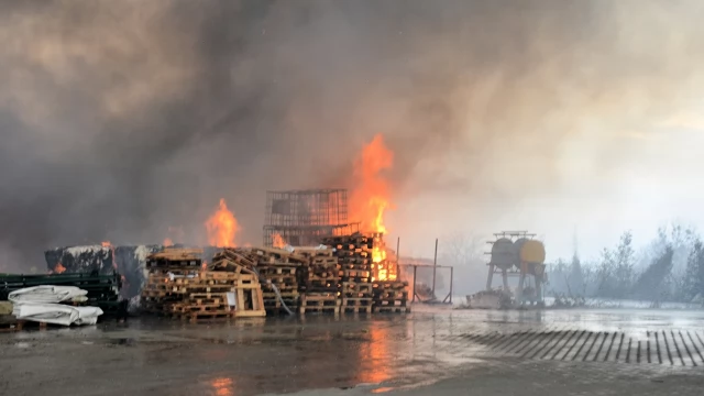 Tczew - Poważny pożar w Zajączkowie Tczewskim. Kilkanaście zastępów straży na miejscu