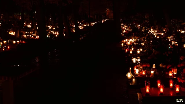 Tczew - Cmentarz nocą z dnia 1.11.2016 - godz. 23 [FOTO] [bez komentarza]