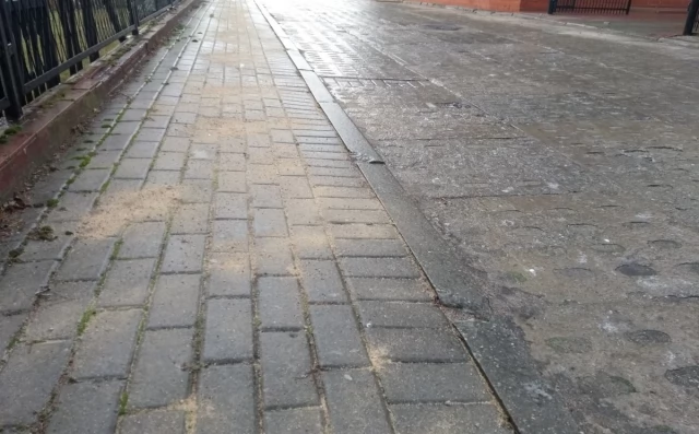 Tczew - Noga z gazu! Może być ślisko