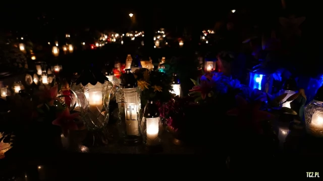 Tczew - Cmentarz nocą z dnia 1.11.2016 - godz. 23 [FOTO] [bez komentarza]