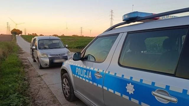 Tczew - Pijana matka wiozła rodzinę. Jedno z dzieci bez fotelika, samochód z niesprawnym oświetleniem