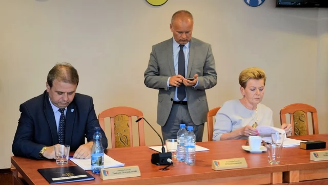Tczew - Burza na sesji Rady Powiatu. Wicestarosta odwołany, jest już nowy