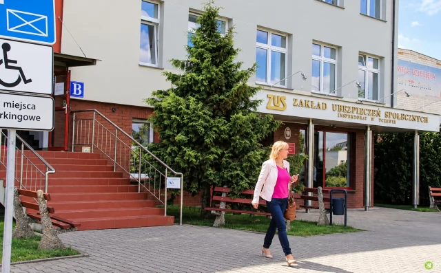 Tczew - ZUS apeluje o ostrożność: Nie płać pośrednikom za wnioski o świadczenie wspierające