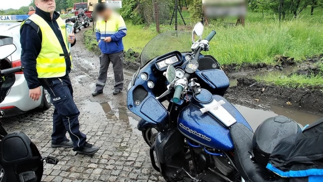 Tczew - Bałdowo. Motocyklista przewrócił się i wpadł pod ciężarówkę