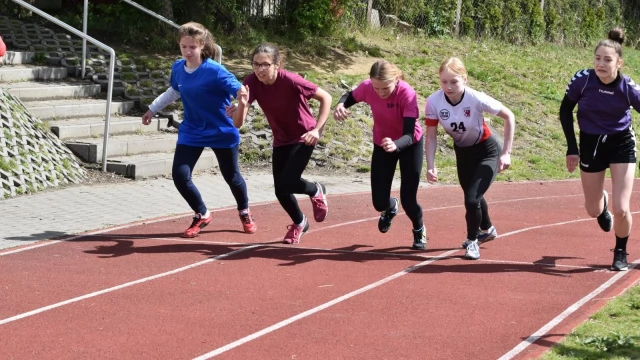 Tczew - Powiatowe i Miejskie Igrzyska Dzieci w Czwórboju Lekkoatletycznym Dziewcząt