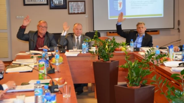 Tczew - Absolutorium dla zarządu powiatu, ale z żółtą kartką od PO