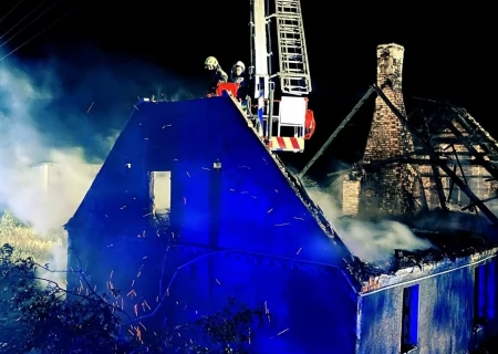 Tczew - Pożar domu jednorodzinnego w Pieniążkowie