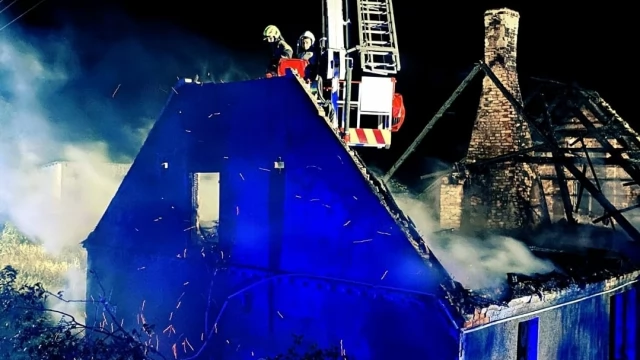 Tczew - Pożar domu jednorodzinnego w Pieniążkowie