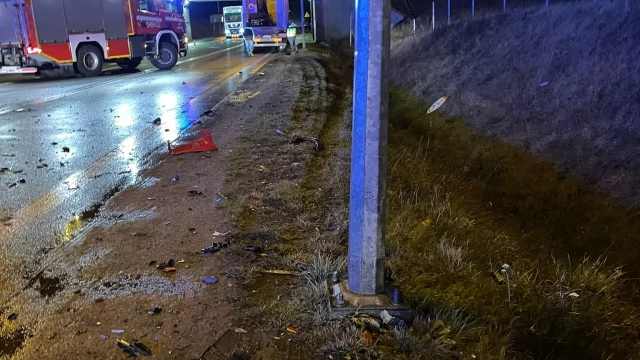Tczew - Poważny wypadek w Ropuchach. Dwie osoby w szpitalu