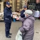 Tczew - Od jutra nowe obostrzenia. Policjanci zachęcają do noszenia maseczek ochronnych