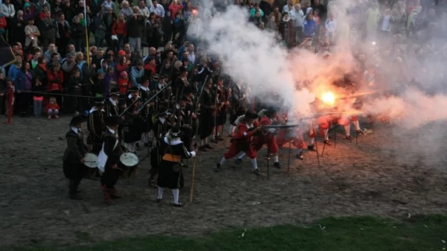 Tczew - Vivat Vasa 2012 - już dziesiąty raz w Gniewie starły się armie