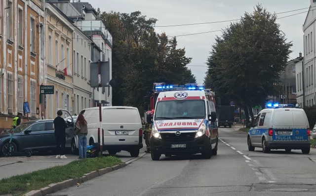 Tczew - Nagle zjechał i uderzył w zaparkowane auta
