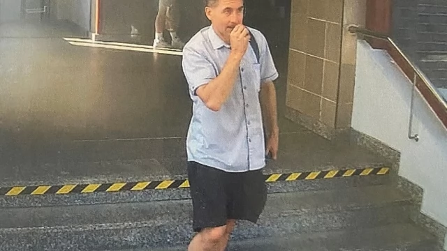 Tczew - Wandalizm na dworcu. Policja szuka tego mężczyzny