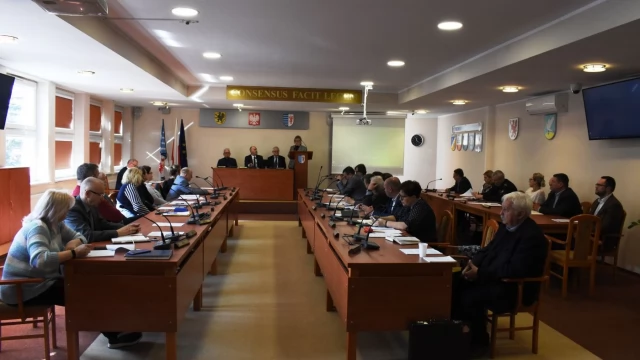 Tczew - Obradował sztab kryzysowy - zamknięte szkoły, odwołane imprezy, sprawy urzędowe przez telefon