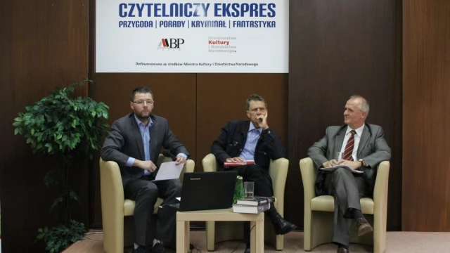 Tczew - O premierze Mazowieckim w Miejskiej Bibliotece Publicznej w Tczewie
