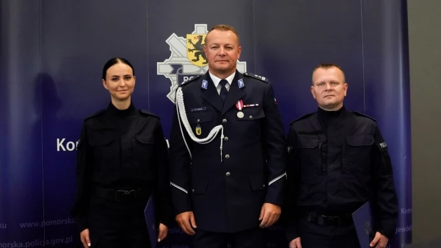 Tczew - Dwoje nowych policjantów zasiliło szeregi tczewskiej Policji