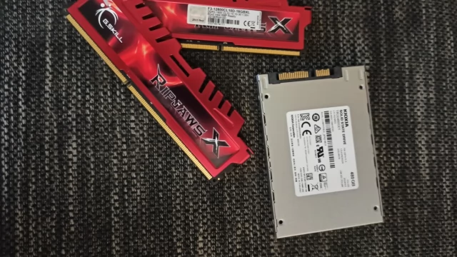 Tczew - Sprzedam DDR 3 i dysk SSD