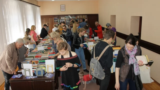 Tczew - Przeczytałeś - podaj dalej. Wymienialnia książek za nami