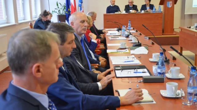 Tczew - Radni powiatu przyjęli projekt budżetu na 2019 rok