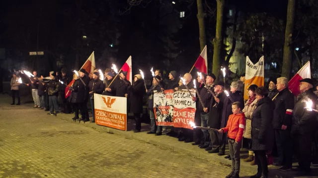 Tczew - Narodowy Dzień Pamięci Żołnierzy Wyklętych przy rondzie