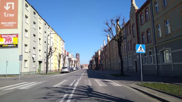 Tczew - Pustki na ulicach i w kościołach. Koronawirus zatrzymał tczewian w domach