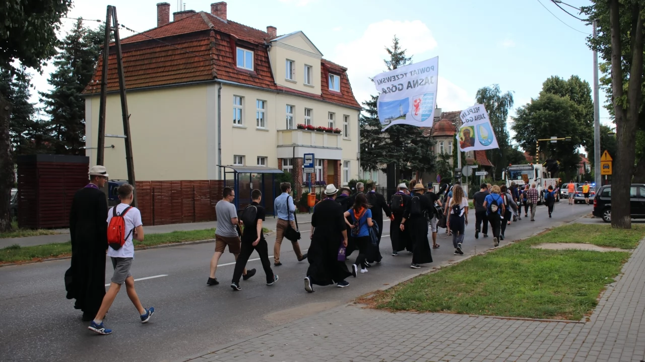 Tczew - Pielgrzymka idzie do Częstochowy. Ze względu na COVID jest inna niż zwykle