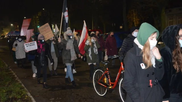 Tczew - "Spacer po wolność. Idziemy po wszystko" - kolejne protesty w Tczewie