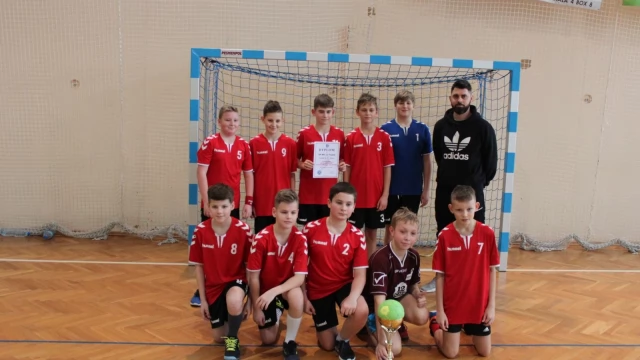 Tczew - Powiatowe igrzyska dzieci w piłce ręcznej dziewcząt i chłopców