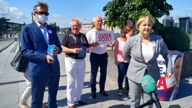 Tczew - Anna Fotyga w Tczewie w ramach akcji #ŁączyNasPolska
