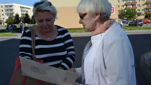 Tczew - Zebrali 78 tysięcy nakrętek dla 22-letniej tczewianki z porażeniem mózgowym