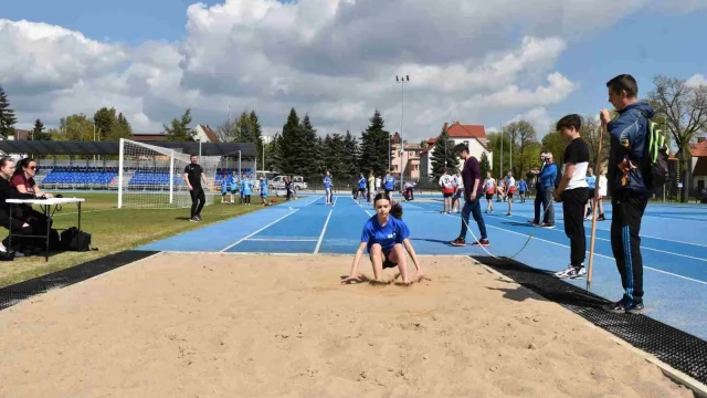 Tczew - Powiatowe i Miejskie Igrzyska Dzieci w Czwórboju Lekkoatletycznym