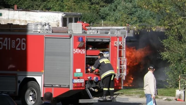 Tczew - Strażacy pomagali usuwać skutki groźnych wypadków